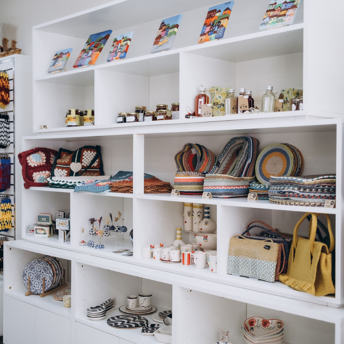 Tile Painting Workshop with Porto Wine (Lapa)